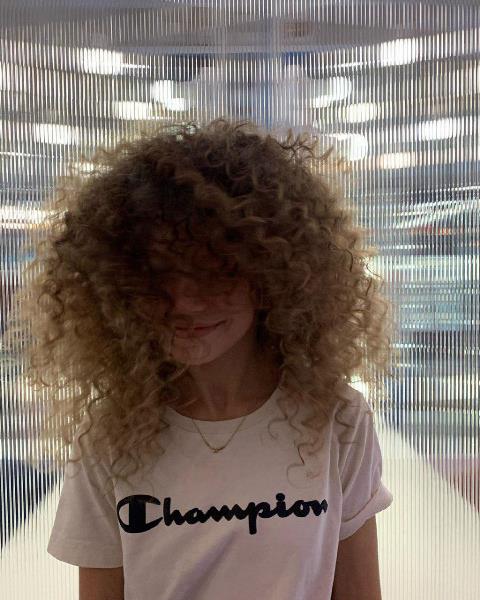 Віра Брежнєва поділилася яскравими фото в день народження дочки